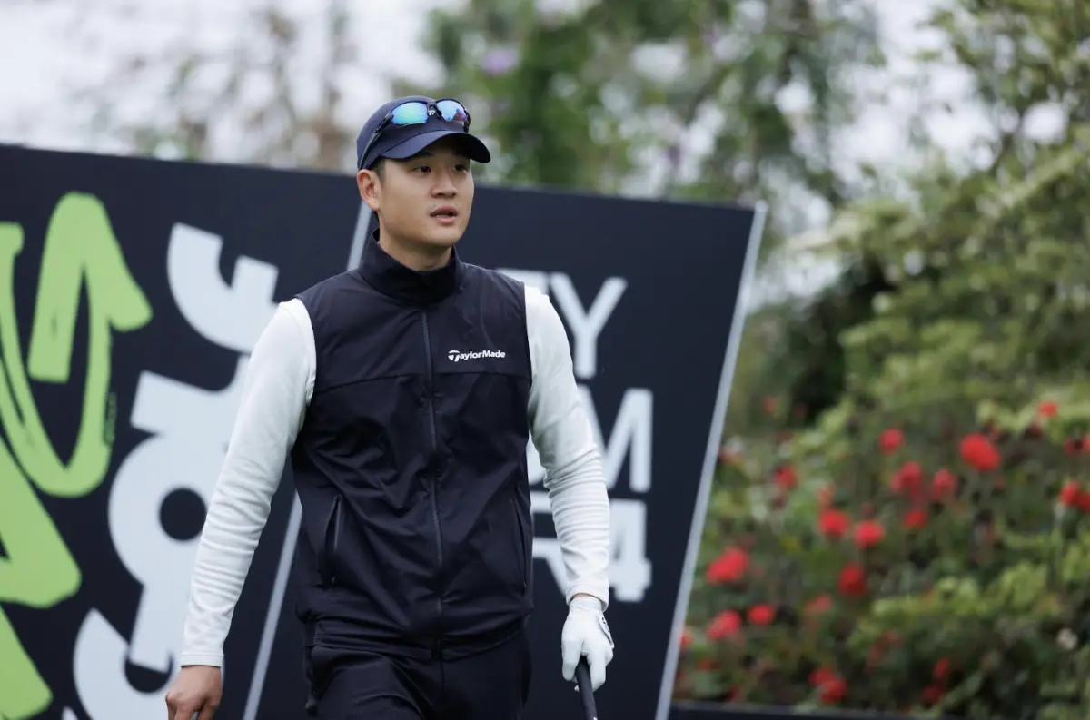 ▲周興哲（如圖）投入高爾夫球近5年，日前他與世界頂尖職業球員Jon Rahm同組參加香港國際賽，勇奪亞軍佳績，讓周興哲興奮喊：「可以圓夢跟我的偶像一起打球，真的太開心啦！」（圖／星空飛騰提供）