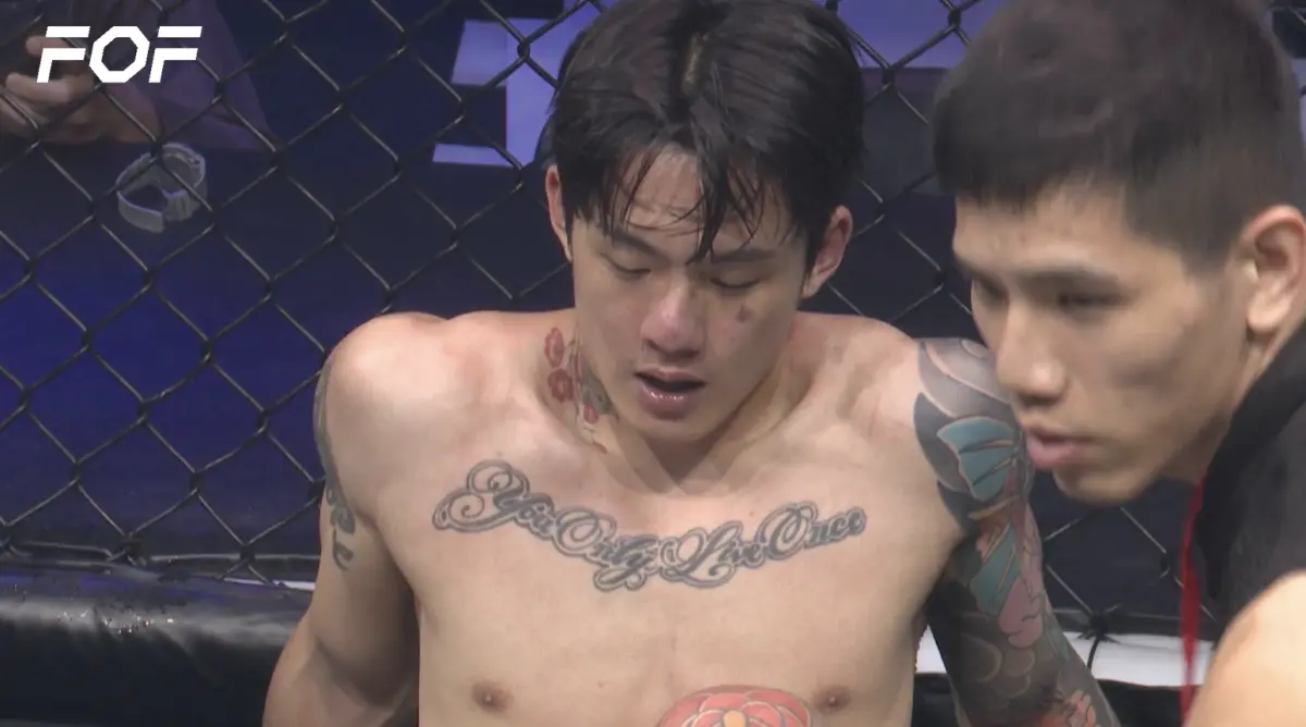 ▲《拳願》今（8）日晚間於高雄開打，宗健（如圖）打爆要命小翰「血流滿臉」，經歷3回合激烈戰鬥後奪下勝利。（圖／翻攝自拳願官方直播）