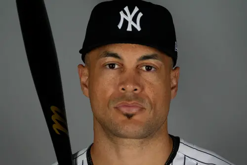 ▲自春訓開始前，紐約洋基的重砲「怪力男」Giancarlo Stanton 一直受到雙肘疼痛困擾，甚至可能需要動手術，導致整季報銷。（圖／美聯社／達志影像）