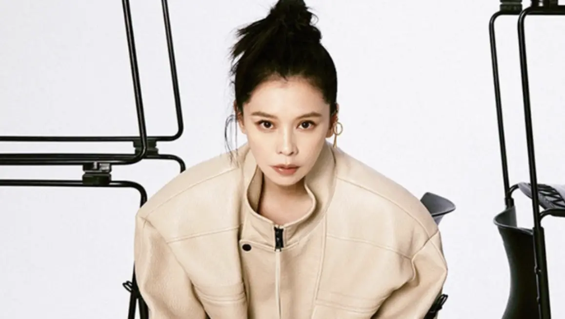 ▲49歲徐若瑄（如圖）經歷罹癌、離婚的人生低潮，如今生活與身體狀況都展開新氣象，她罕見露面吐實心情：「「不能放過自己！想想自己這一生要如何過？我的答案很明確，精彩活著！」（圖／女人我最大提供）