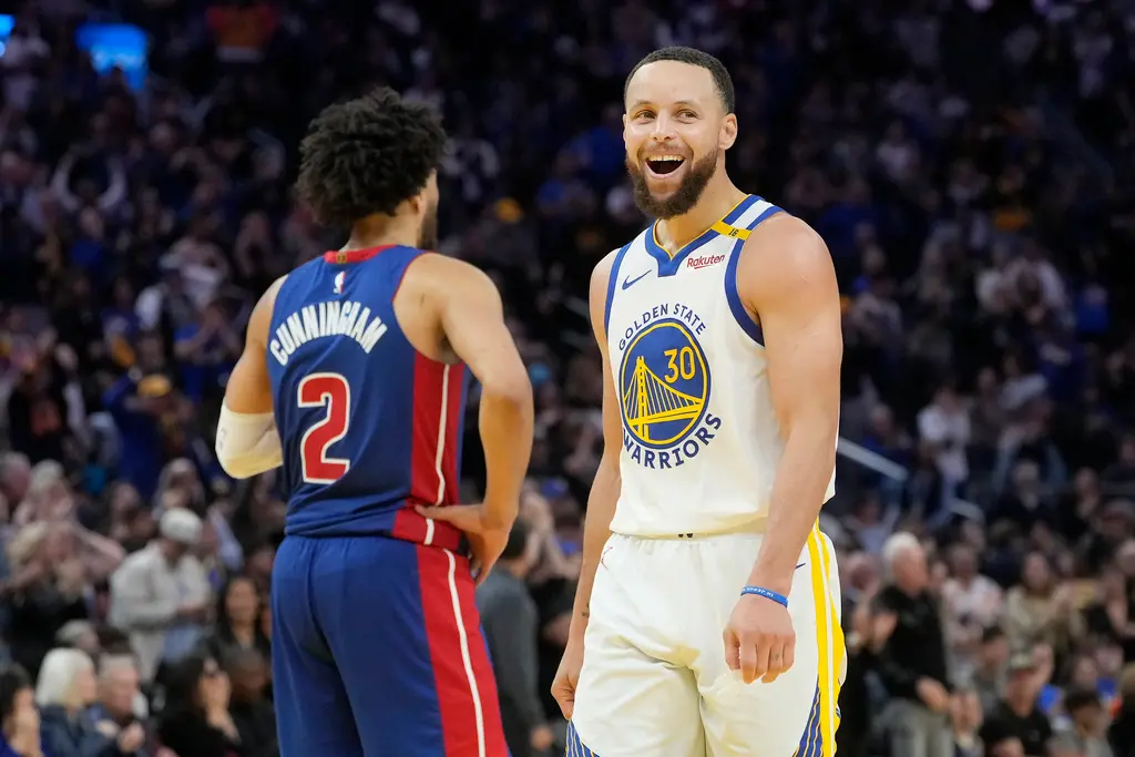 ▲勇士球星Stephen Curry達成生涯25000分里程碑，成為 NBA史上第26人、現役第5位達成此成就的球員，同時也是史上第一位至少累積25000分與3900顆三分球的球員。（圖／美聯社／達志影像）