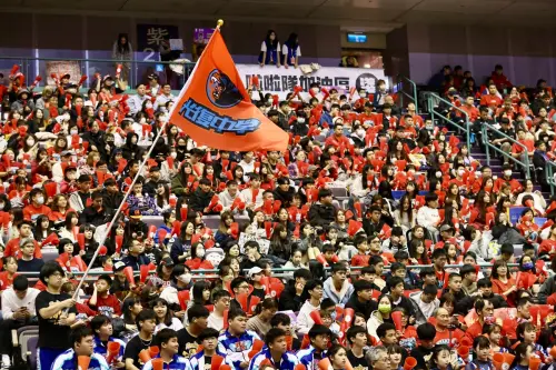 ▲在四強戰對戰松山高中時，光復高中一度握有17分領先優勢，卻在下半場遭到翻盤，最終以4分之差落敗。（圖／記者李政龍攝）