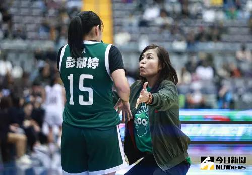 ▲HBL女子組冠軍賽北一女中總教練駱燕萍。（圖／記者葉政勳攝 , 2025.03.09）