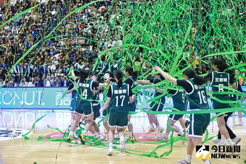 ▲HBL高中籃球聯賽總決賽在3月9日在台北小巨蛋進行男、女子組的冠軍戰，最終北一女在彭郁榛全場得到30分的帶領下，以96：84取勝，完成連霸，也是隊史第3冠。（圖／記者葉政勳攝 , 2025.03.09）