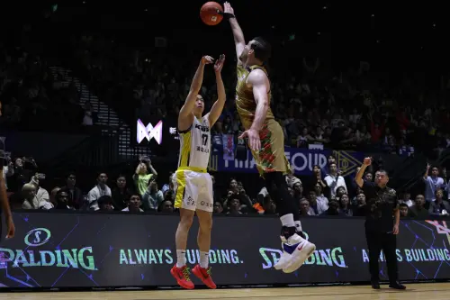 ▲林書豪的巧妙助攻下，由蘇士軒投進關鍵的三分命中取得2分超前。（圖／新北國王提供）