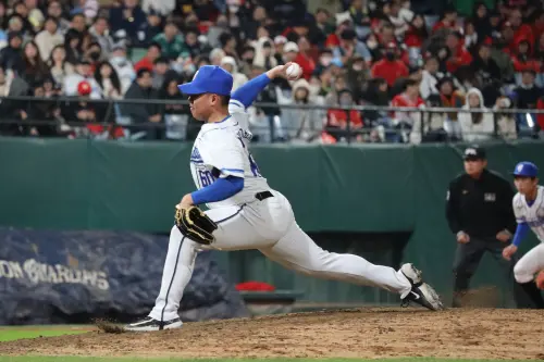 中職／不僅有出場曲還伴隨著燈光秀！曾峻岳直言：登板時很有氣勢
