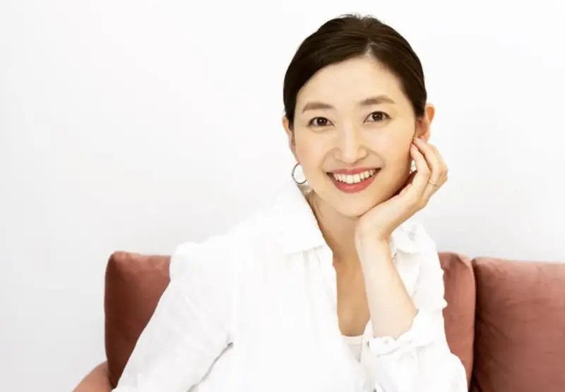 ▲日本39歲女星岸本梓癌逝，她5個月前才剛帶3名稚子到大阪環球影城遊玩，如今卻已天人永隔，經紀公司也悲痛證實死訊。（圖／岸本梓IG）