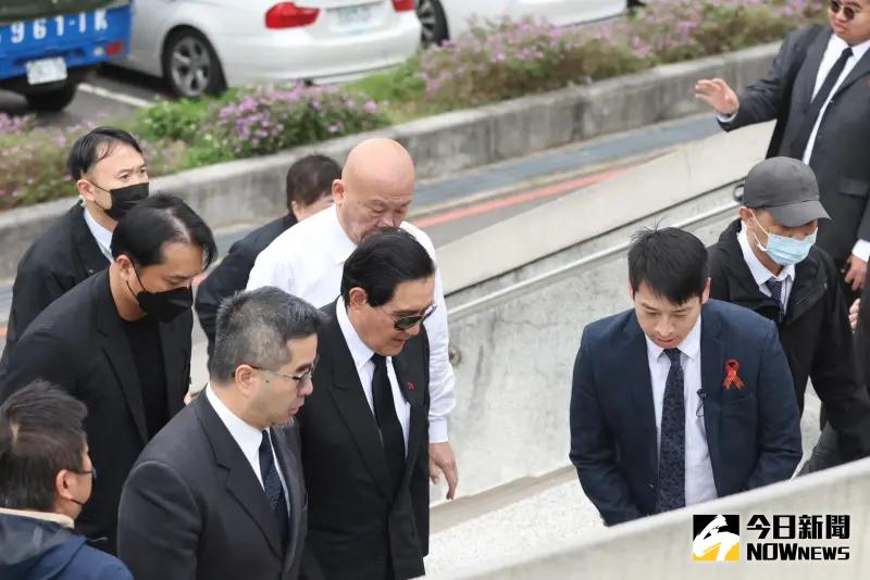 ▲馬英九稍早現身柯爸告別式。（圖／記者李政龍攝，2025.03.10