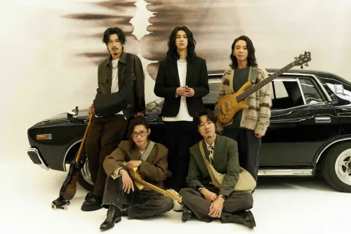 買不到麋先生的票！歌迷舉牌「賣腎換票」　還衝到唱片公司求加場
