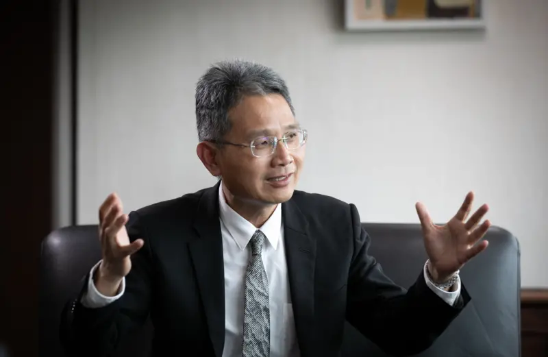 ▲賴建信在2021年百年大旱時期，一肩扛起治水責任，讓台灣挺過缺水危機，保住台積電用水。（圖／水利署提供）