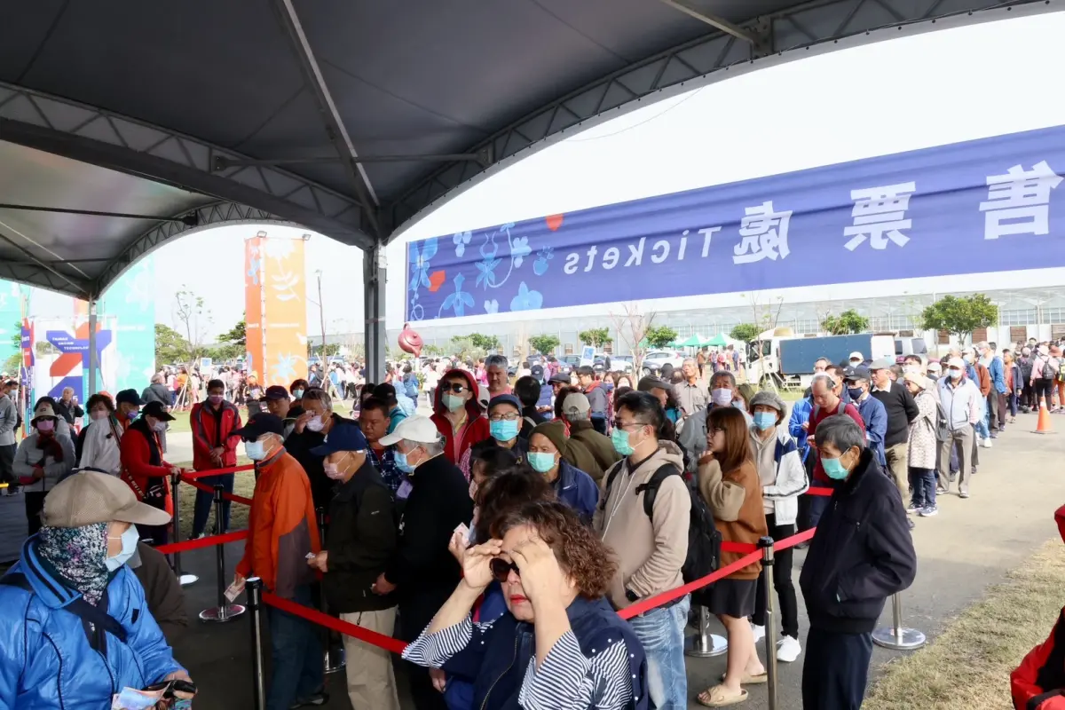 ▲國際蘭展由於入園人潮激增，部分民眾反映停車規劃不完善、告示牌指引不清等問題，主辦單位研擬交管等改善措施，確保展期交通順暢。（圖／南市府提供）