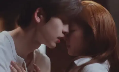 《愛你》大結局！張凌赫浴室狂吻徐若晗2分鐘　世紀婚禮粉全嗑翻
