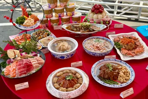 每年一推出即秒殺的「宋江大宴」,將於3月29、30日、4月3、4、5日共5天每日晚間開桌,即日起開放預訂。(圖/記者葉盛耀攝) ▲每年一推出即秒殺的「宋江大宴」,將於3月29、30日、4月3、4、5日共5天每日晚間開桌,即日起開放預訂。(圖/記者葉盛耀攝)