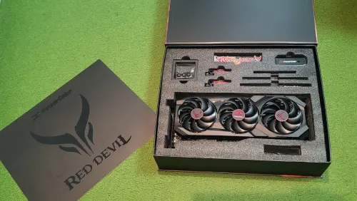 3月12日當天購買AMD Ryzen 9 X3D系列新品的消費者,有機會額外抽中Red Devil RX 9070 XT 顯卡。(圖/欣亞數位提供) ▲3月12日當天購買AMD Ryzen 9 X3D系列新品的消費者,有機會額外抽中Red Devil RX 9070 XT 顯卡。(圖/欣亞數位提供)