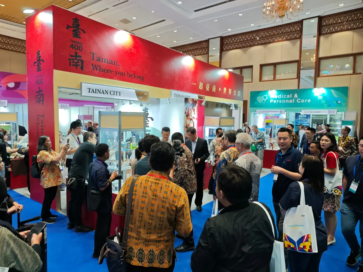 ▲台南市全球經貿合作拓展推動計畫海外參展除展示臺南優質產品外，亦透過具臺灣、臺南意象的佈置與設計而達到城市行。(圖／南市府提供)