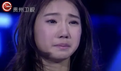 ▲家寧（如圖）曾上中國的相親節目《非常完美》被男嘉賓拒絕，許多網友都留言「恭喜」。（圖／翻攝自YouTube 貴州衛視）