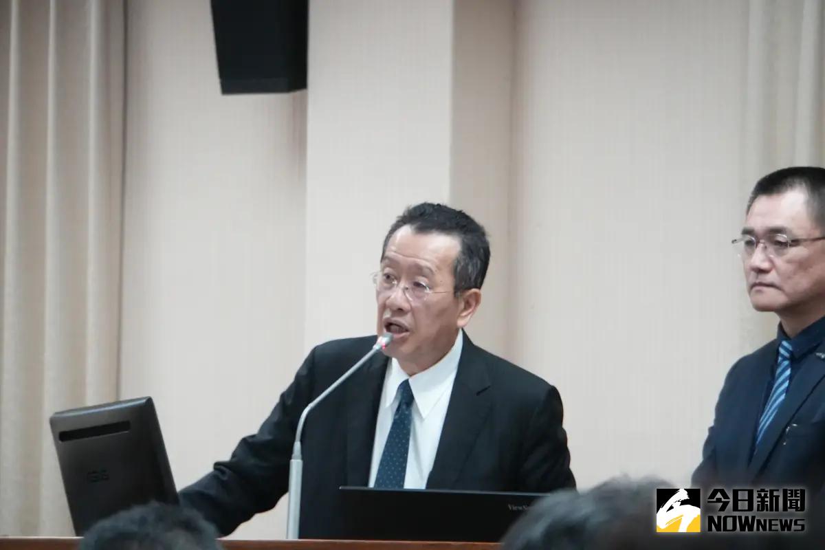 ▲國軍官兵手機被偷流到中國，國防部長顧立雄表示，MDM系統發揮功效，成功阻止營區內的機密外洩。（圖／記者呂炯昌攝）