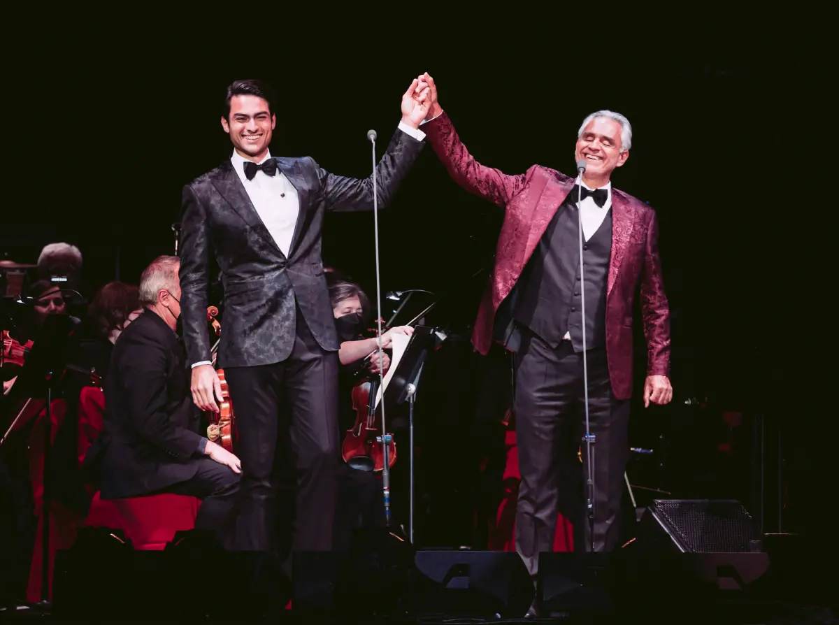 ▲波伽利父子將於4月4日攜手在台北大巨蛋合體演出。（圖／牛耳藝術提供）