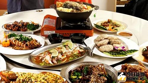 ▲除了主打的「一鵝四吃」,店內也提供多道私房菜及各類熱炒,滿足饕客需求。(圖/記者陳美嘉攝) ▲除了主打的「一鵝四吃」,店內也提供多道私房菜及各類熱炒,滿足饕客需求。(圖/記者陳美嘉攝)