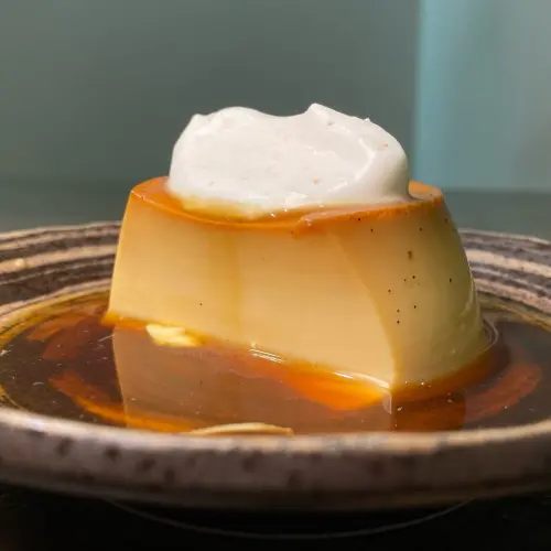 ▲闆娘用一台8000元的烤箱3年來不斷試作修正,成就如今的銀獎布丁。(圖/城市峽谷咖啡館臉書) ▲闆娘用一台8000元的烤箱3年來不斷試作修正,成就如今的銀獎布丁。(圖/城市峽谷咖啡館臉書)