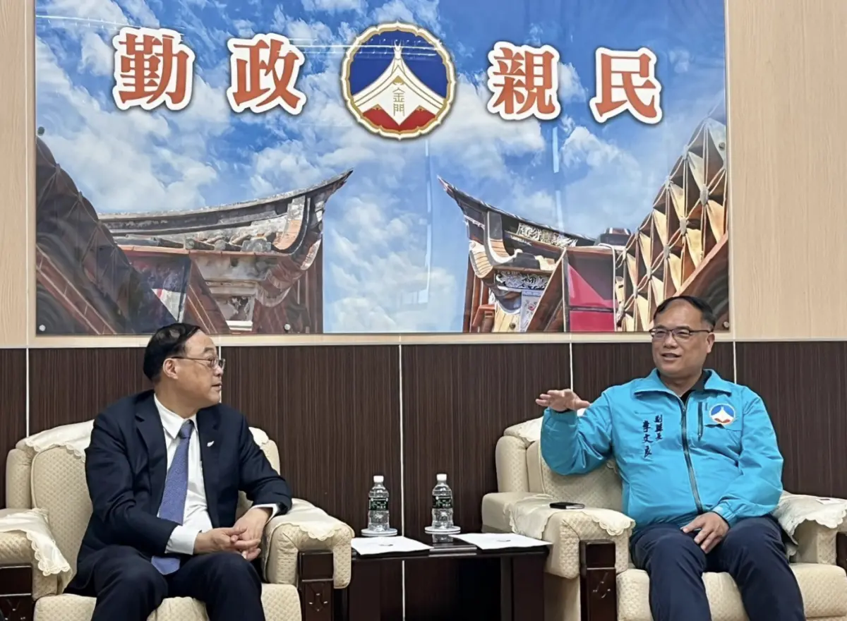 ▲觀光署長周永暉拜會金門縣副縣長李文良。（圖／交通部）