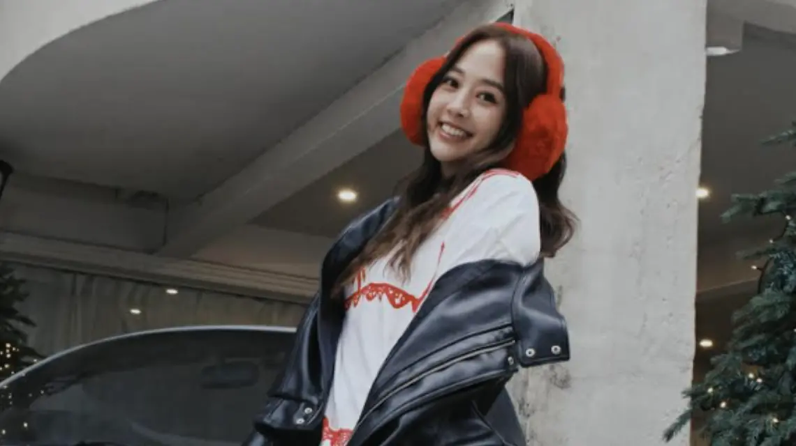 ▲藝人鬼鬼（吳映潔；如圖）今年初無預警宣布當媽，感情狀態仍是單身，令外界驚喜不已，而如今逢出道20週年再曝喜訊，預告將有全新專輯要與大家見面，「希望20週年的專輯，能帶來不一樣的突破與驚喜！」（圖／PALLADIUM提供）