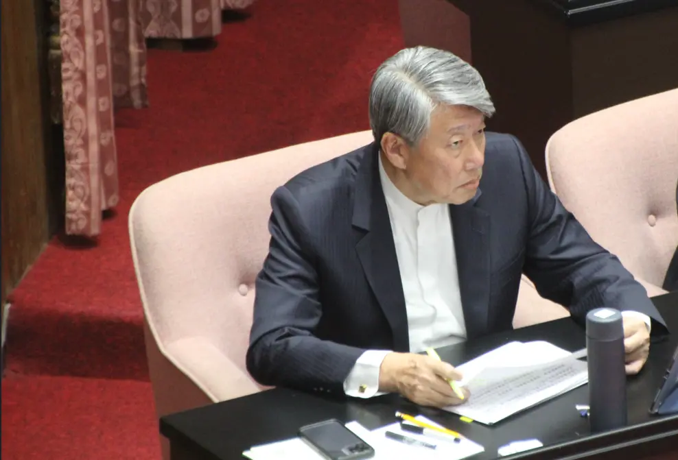 ▲郭智輝強硬表示，不評論未經證實問題，「現在這個認知作戰非常的厲害」，只據事實來回答，但不接受傳聞。（圖／記者鍾泓良攝影）