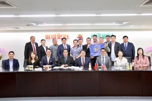 會見美國華裔民選官員協會　黃偉哲暢談台美市政治理經驗
