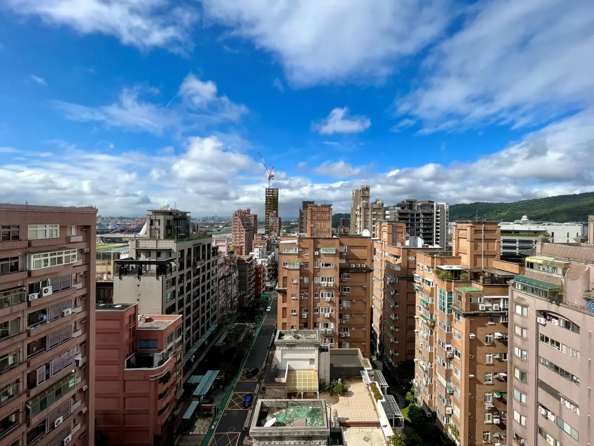 ▲台北市總價1500萬元以下住宅交易中，中山區以高達 543 件的交易量穩居全市第一。（圖／永慶房屋提供）