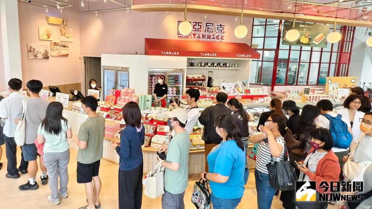 ▲亞尼克高雄旗艦店改裝開幕，即日起至3/16祭出「百元生乳捲」活動，每日限量30名 。（圖／記者陳美嘉攝，2025.03.14）