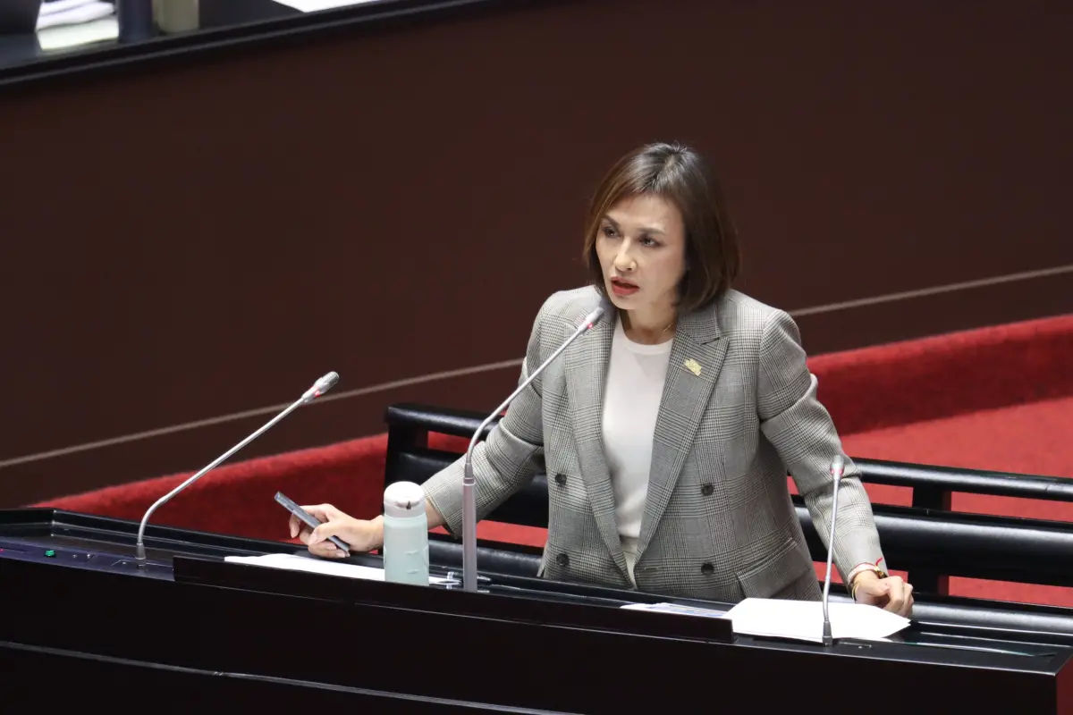 ▲財劃法覆議案遭藍白封殺，使得高雄統籌分配款增幅是全國最低，對此，立委邱議瑩於總質詢時要求政院能多支持高雄，獲卓揆正面回應。（圖／立委邱議瑩辦公室提供）