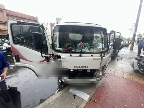 ▲失控打滑肇事的小貨車。（圖／警方提供）