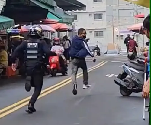 砰砰砰！通緝犯拒檢企圖撞警遭開3槍　棄車逃逸仍落法網　
