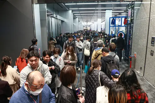 球迷擠爆東京巨蛋,為了看道奇隊練球。(圖/記者葉政勳攝 , 2025.3.14) ▲球迷擠爆東京巨蛋,為了看道奇隊練球。(圖/記者葉政勳攝 , 2025.3.14)