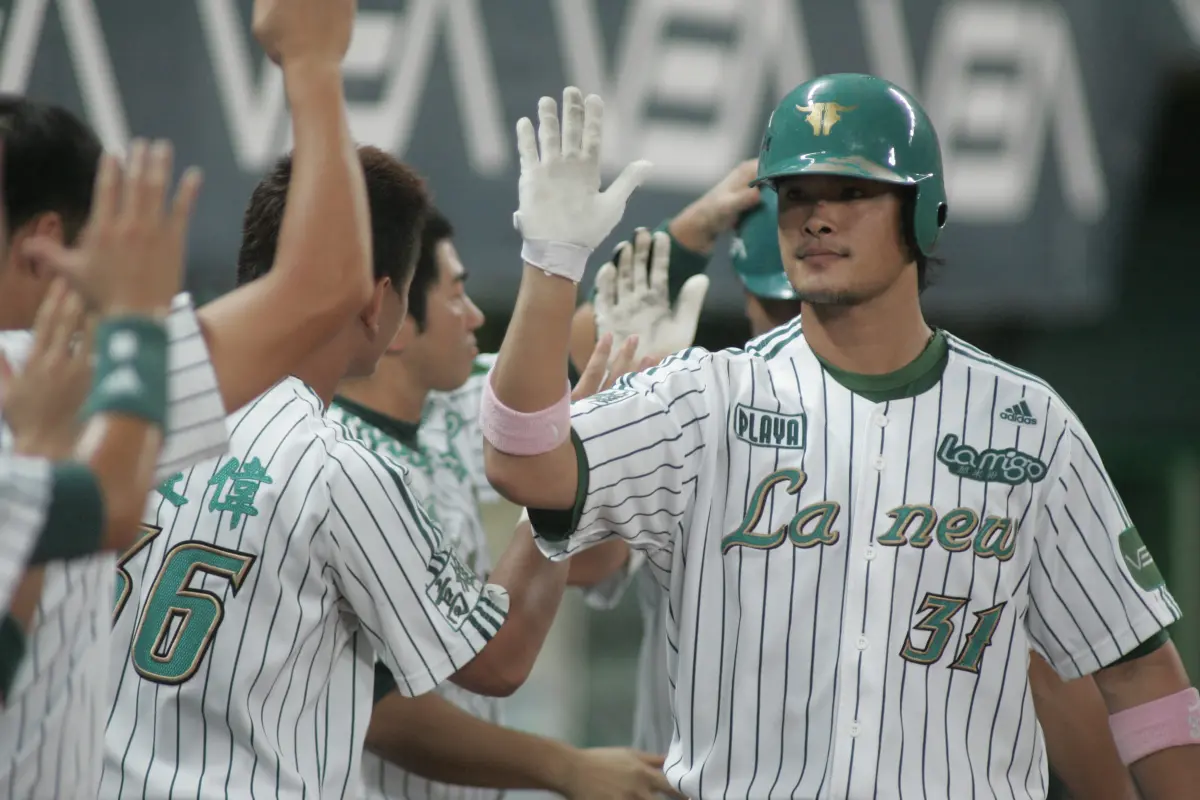 ▲林智勝過去效力La new熊時，與潘忠韋、陳金鋒、貝茲組成「CPBL打線」。（圖／中職提供）