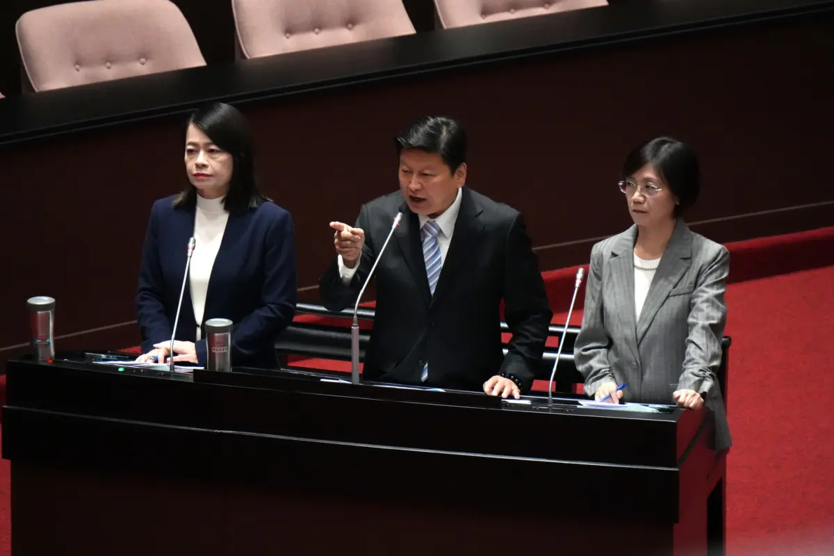 ▲翁曉玲（右）聲援傅崐萁，批賴清德只會整肅異己。（圖／翻攝翁曉玲臉書）