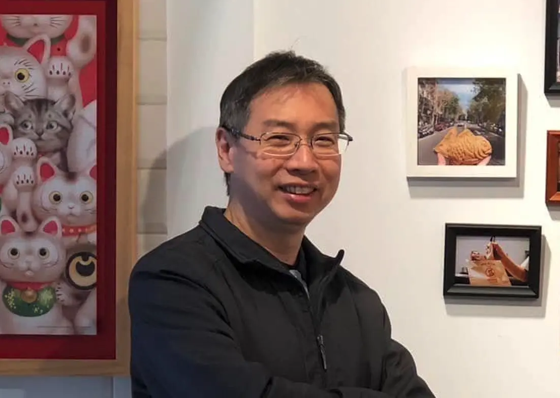 ▲一名高中生在寫國文試券時遇到難題，竟靈機一動，上網搜尋作者電話，直接打給徐國能求救，讓人意想不到的是，徐國能竟然真的接起電話，並親自解答學生疑問。（圖／翻攝自臉書）