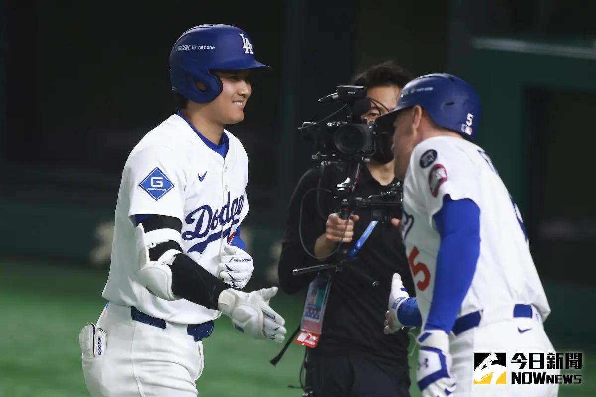 ▲大谷翔平回到日本的首場大聯盟海外賽熱身賽就敲出全壘打。（圖／記者葉政勳攝）