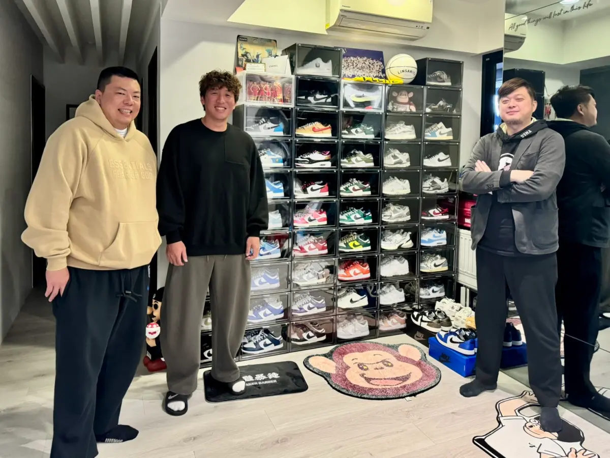 ▲樂天桃猿球星成晉，在《鞋槓人生》節目中，向讀者透露自己如何愛上球鞋，以及大方分享他的珍藏。（圖／記者吳忠育攝）