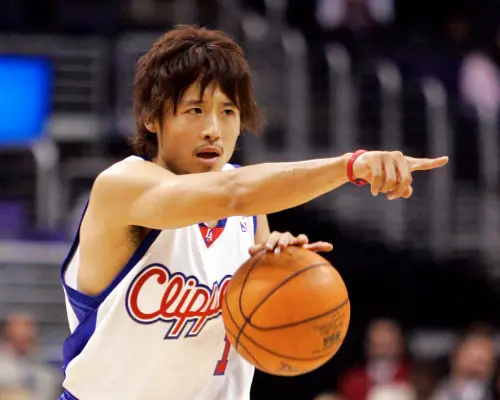 田臥勇太是日本挑戰NBA第一人,如今他的後繼者河村勇輝也挑戰此最高殿堂。 ▲田臥勇太是日本挑戰NBA第一人,如今他的後繼者河村勇輝也挑戰此最高殿堂。(圖/美聯社/達志影像)