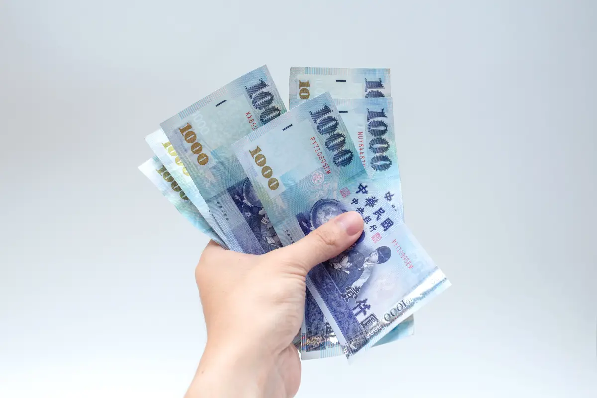 ▲遭詐騙的上班族中，平均財損21萬7592元，但是其中有12.7%的人曾經被騙超過百萬元。（示意圖／ NOWnews資料照）