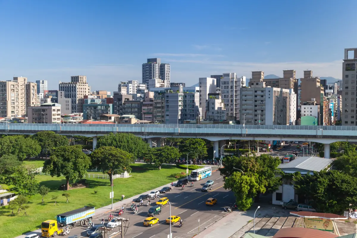 ▲近期財政部調整「豪宅稅」標準，專家點名3族群要留意，小心稅額差距高達數十萬元。（圖／信義房屋提供）