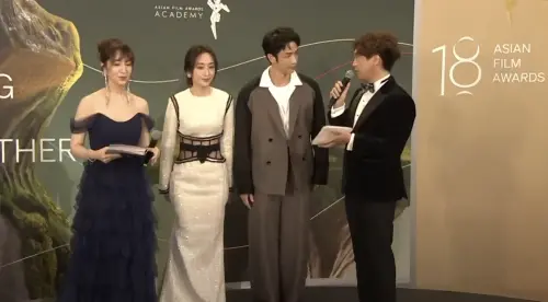 ▲柯佳嬿(左2)與劉以豪(右2)一同現身亞洲電影大獎擔任頒獎人。(圖/Asian Film Awards Academy YouTube) ▲柯佳嬿(左2)與劉以豪(右2)一同現身亞洲電影大獎擔任頒獎人。(圖/Asian Film Awards Academy YouTube)