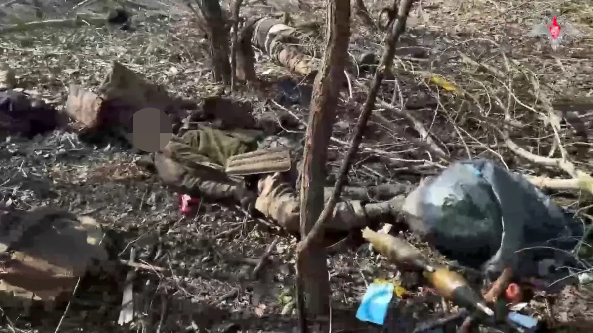 ▲俄羅斯重申不准烏克蘭加入北約，並聲稱正與庫斯克最後一支烏軍持續交戰。圖為俄國國防部公布的，於庫斯克陣亡的烏軍照片。（圖／美聯社／達志影像）