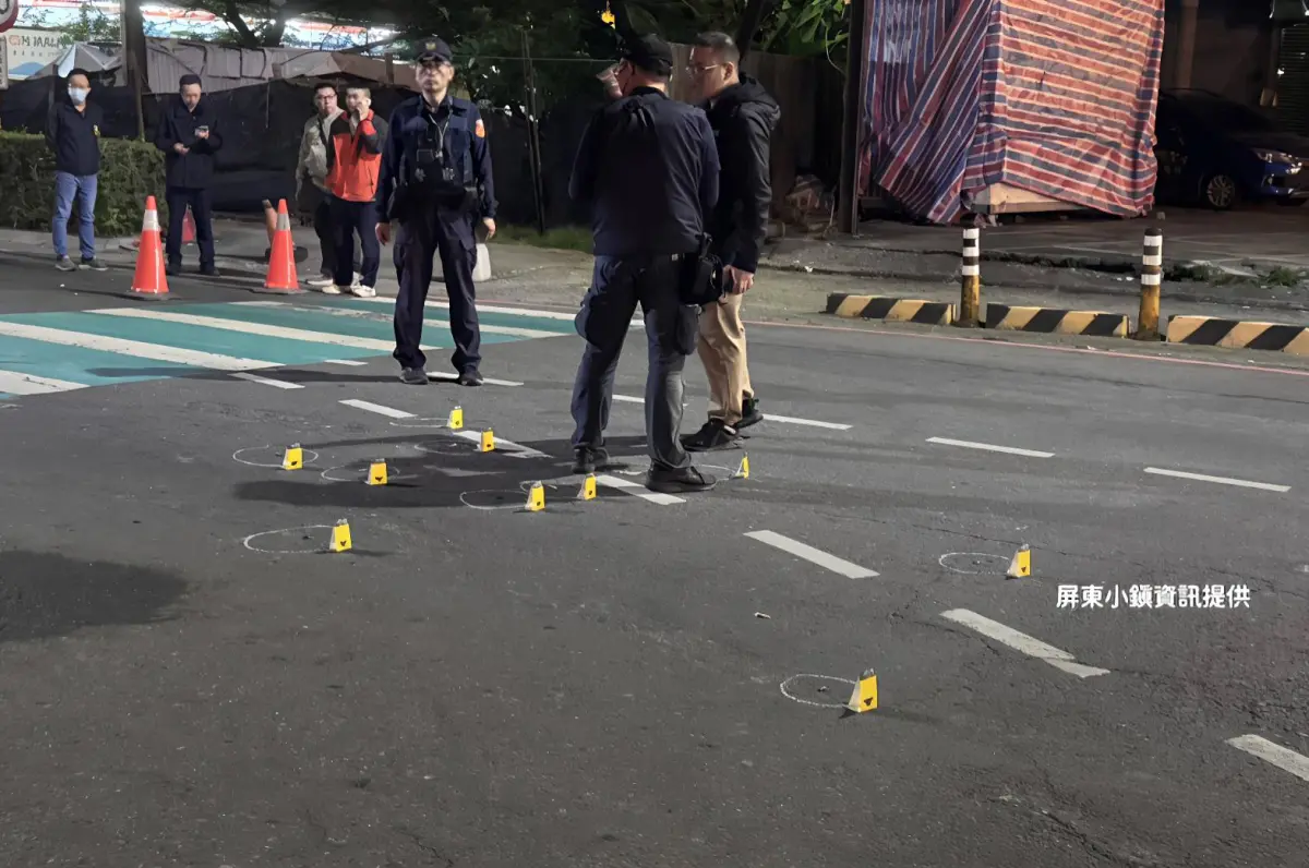 ▲屏東市瑞光南路今凌晨發生重大槍擊事件，警方在現場發現25發彈殼。（圖／屏東小鎮資訊提供）