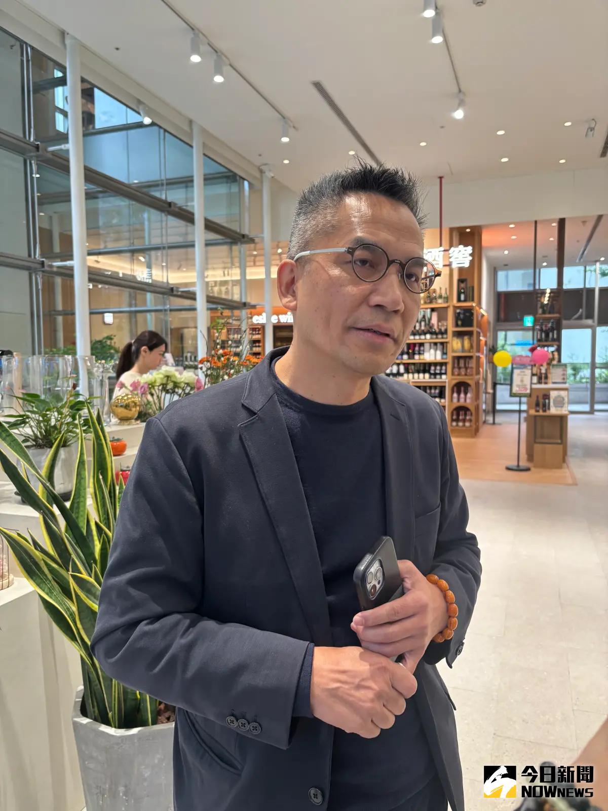 ▲台中誠品480烏龍竊盗案，公共事務處資深總監曾喜松今日公開致歉，表示保全反應過度。（圖／記者金武鳳攝，2025.3.17)   