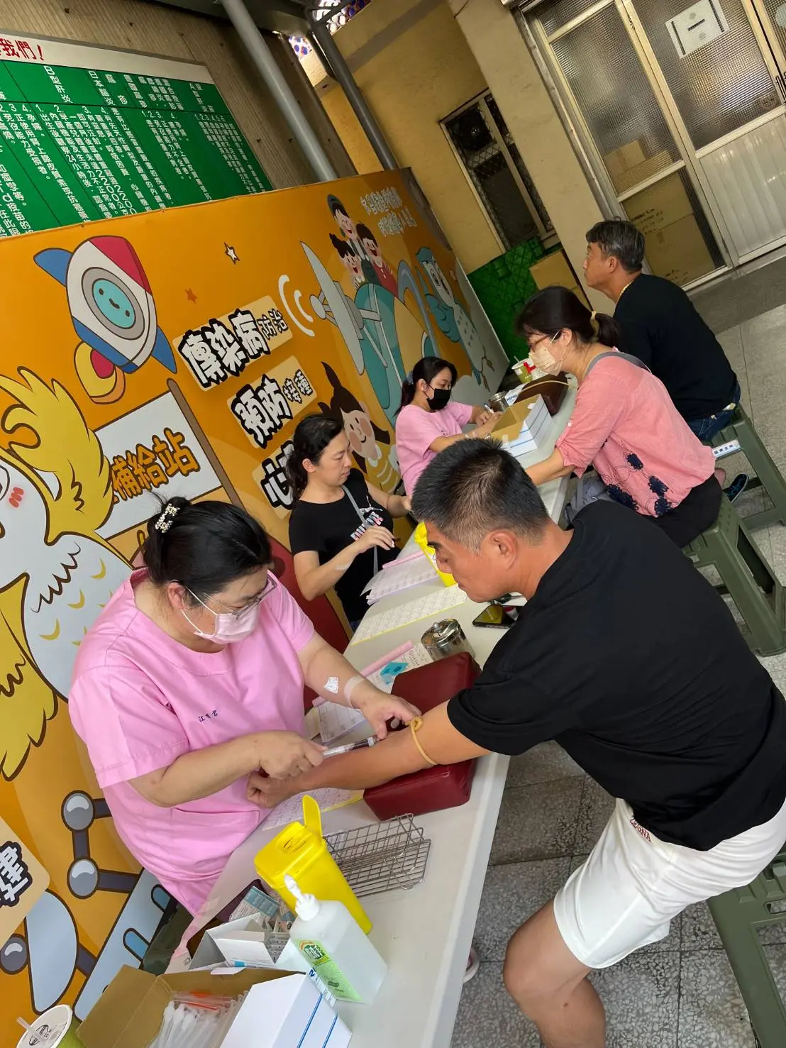 ▲台中市「BC型肝炎便利篩」醫療院所，經查詢資格後，即可抽血檢查。(圖／衛生局提供2025.3.17)