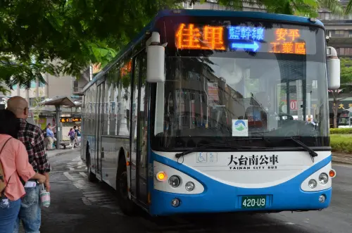 ▲藍幹線路線途經台19線通勤熱點，滿足廣大上班族與學生的日常通勤需求。（圖／運轉台南好交通臉書）