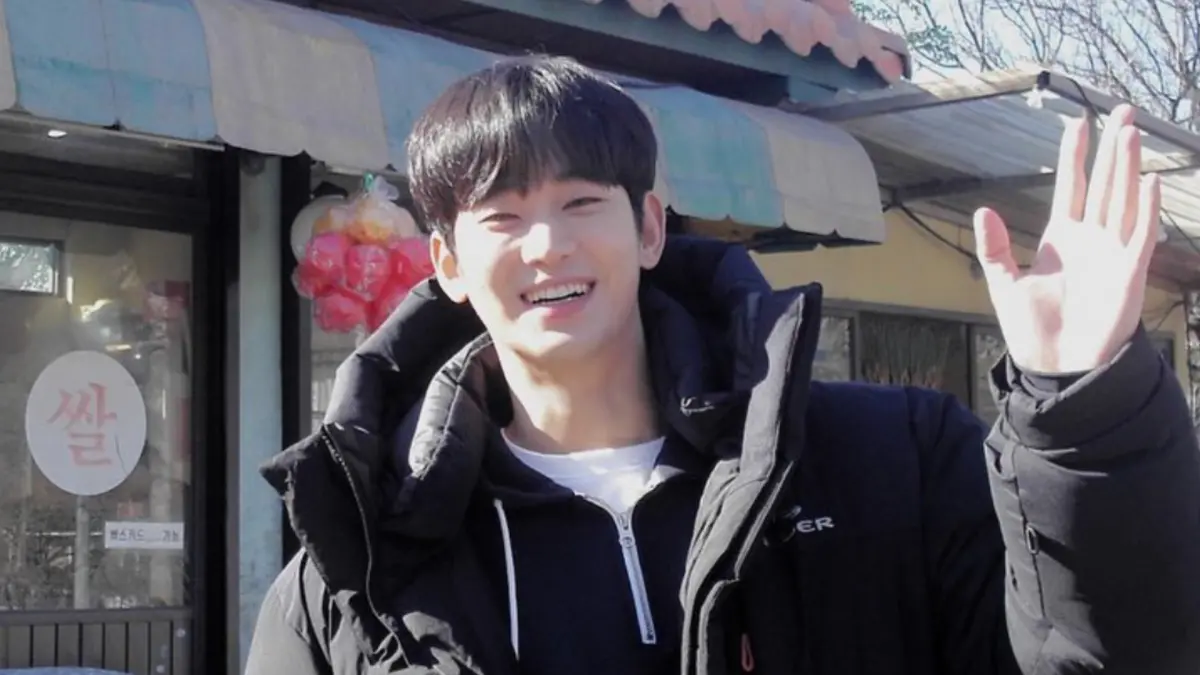 ▲眼尖網友發現，GD對「要求金秀賢（如圖）下車《Good day》」的貼文按讚，但節目錄製結束後卻敲敲收回。韓媒報導也曝光，金秀賢原本向節目請假，當天現身錄影現場，令人摸不著頭緒。（圖／金秀賢IG）