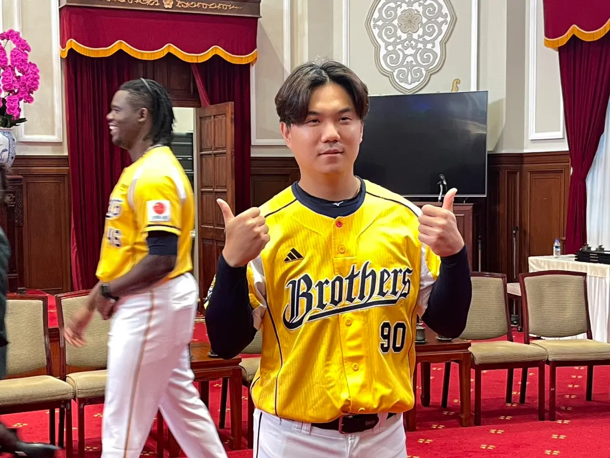 ▲中職「薪一哥」、中信兄弟江坤宇分享這是生涯第5次進入總統府，每次心情都很好，而且多次進來：「比較知道廁所在哪了！」（圖／記者林子翔攝）